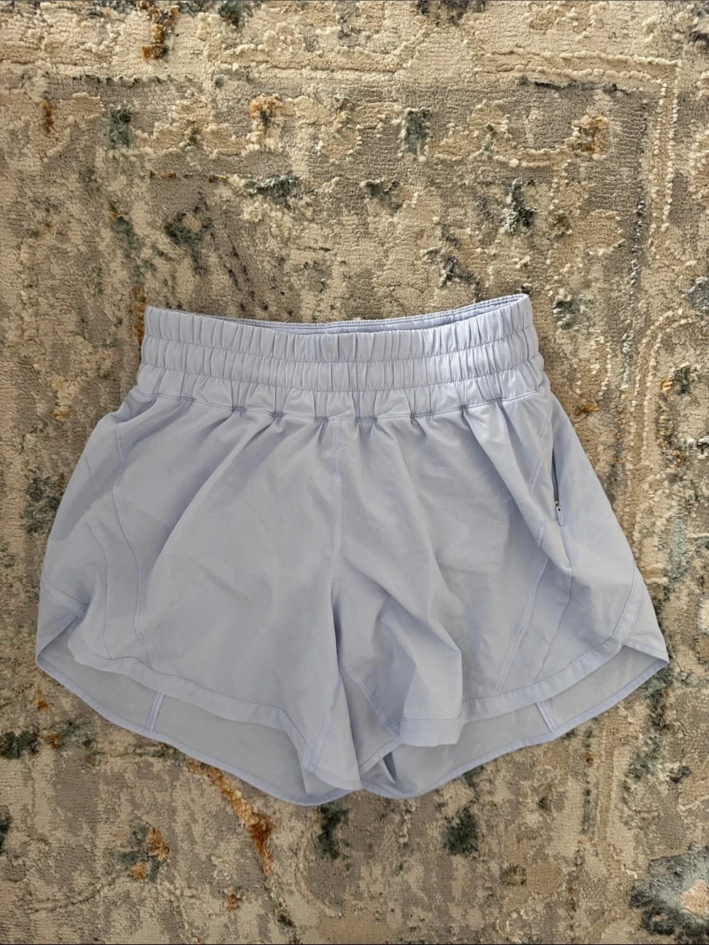 Lululemon track that HR 5” short